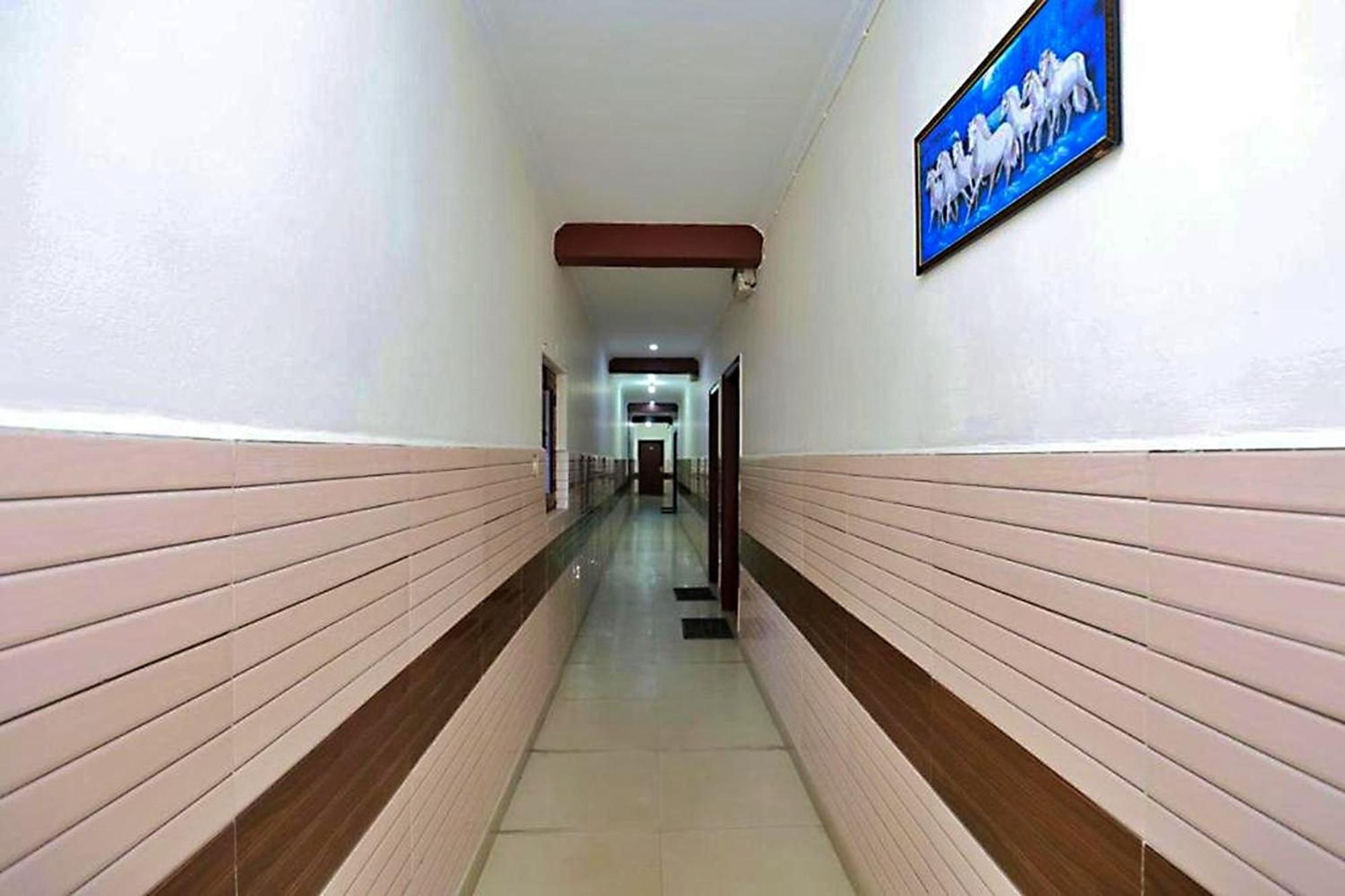 Hotel Sunlight Inn New Delhi Exterior photo